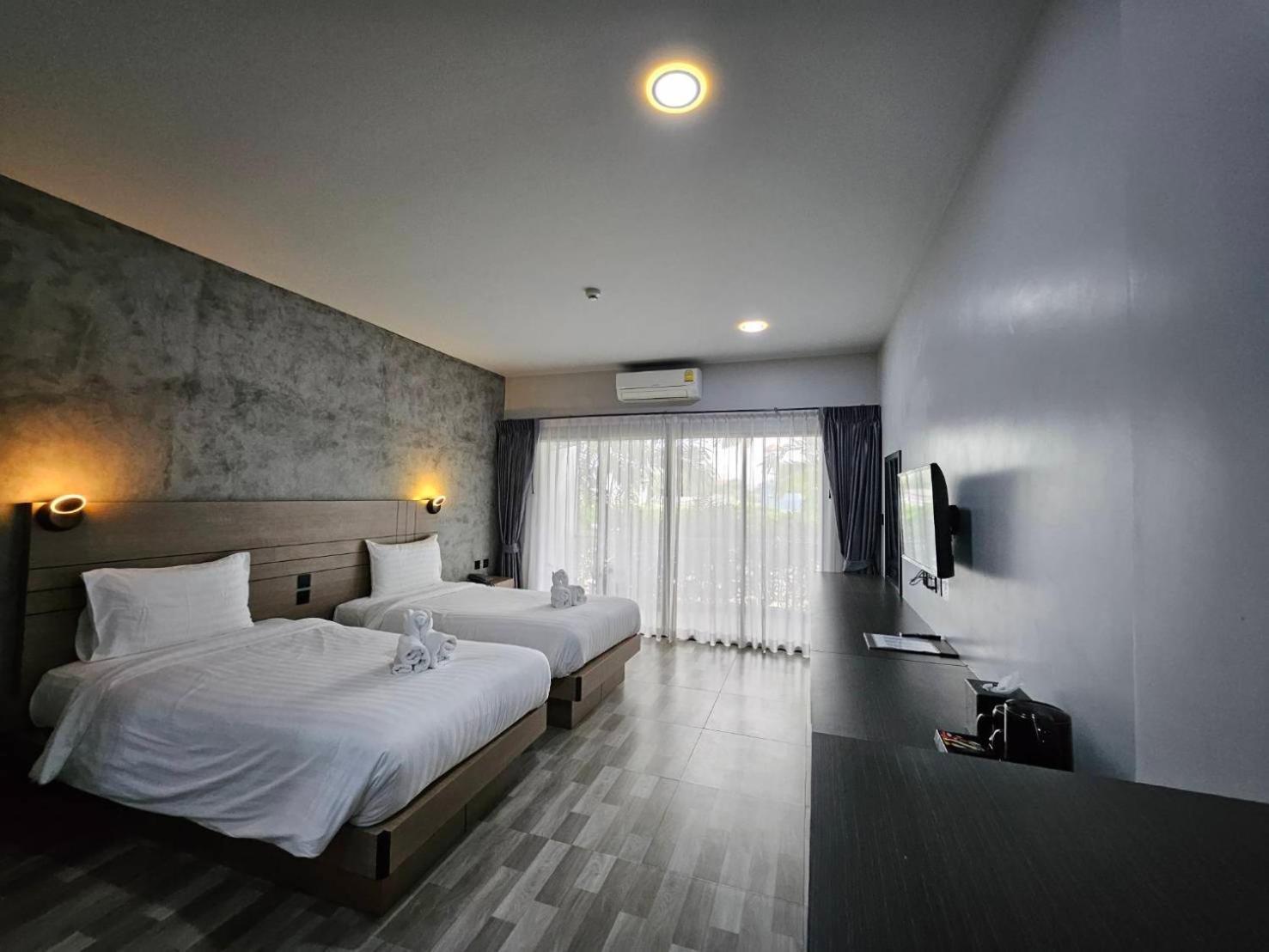 Little Loft Hotel Phuket Exterior photo