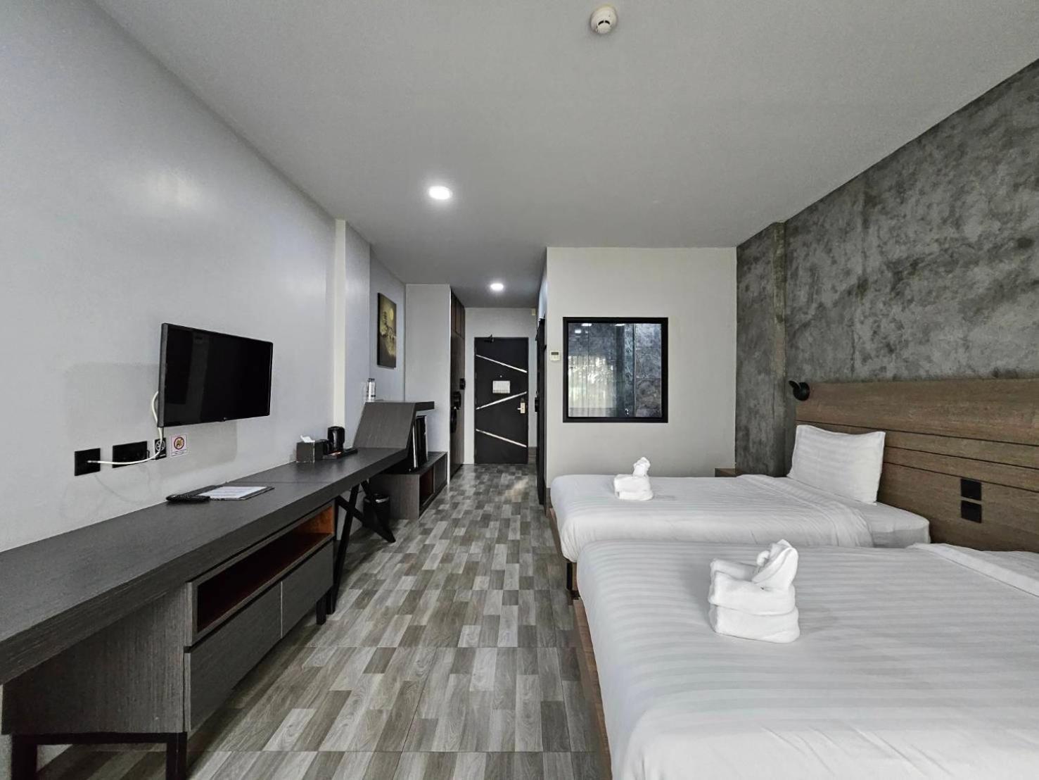 Little Loft Hotel Phuket Exterior photo