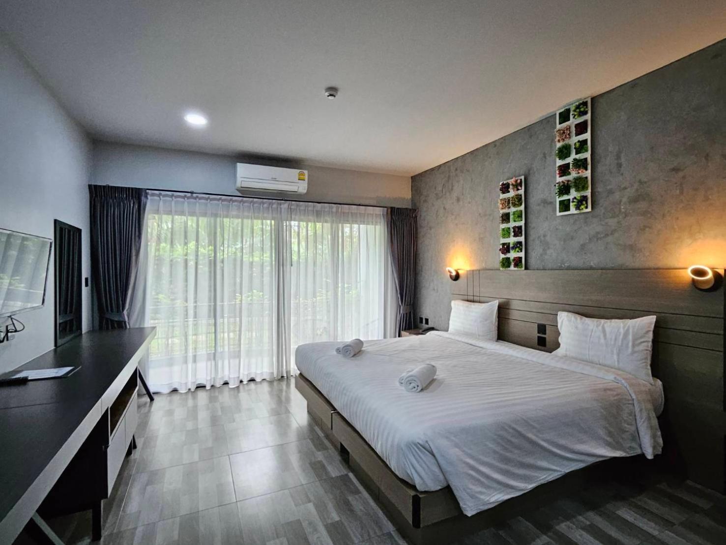 Little Loft Hotel Phuket Exterior photo