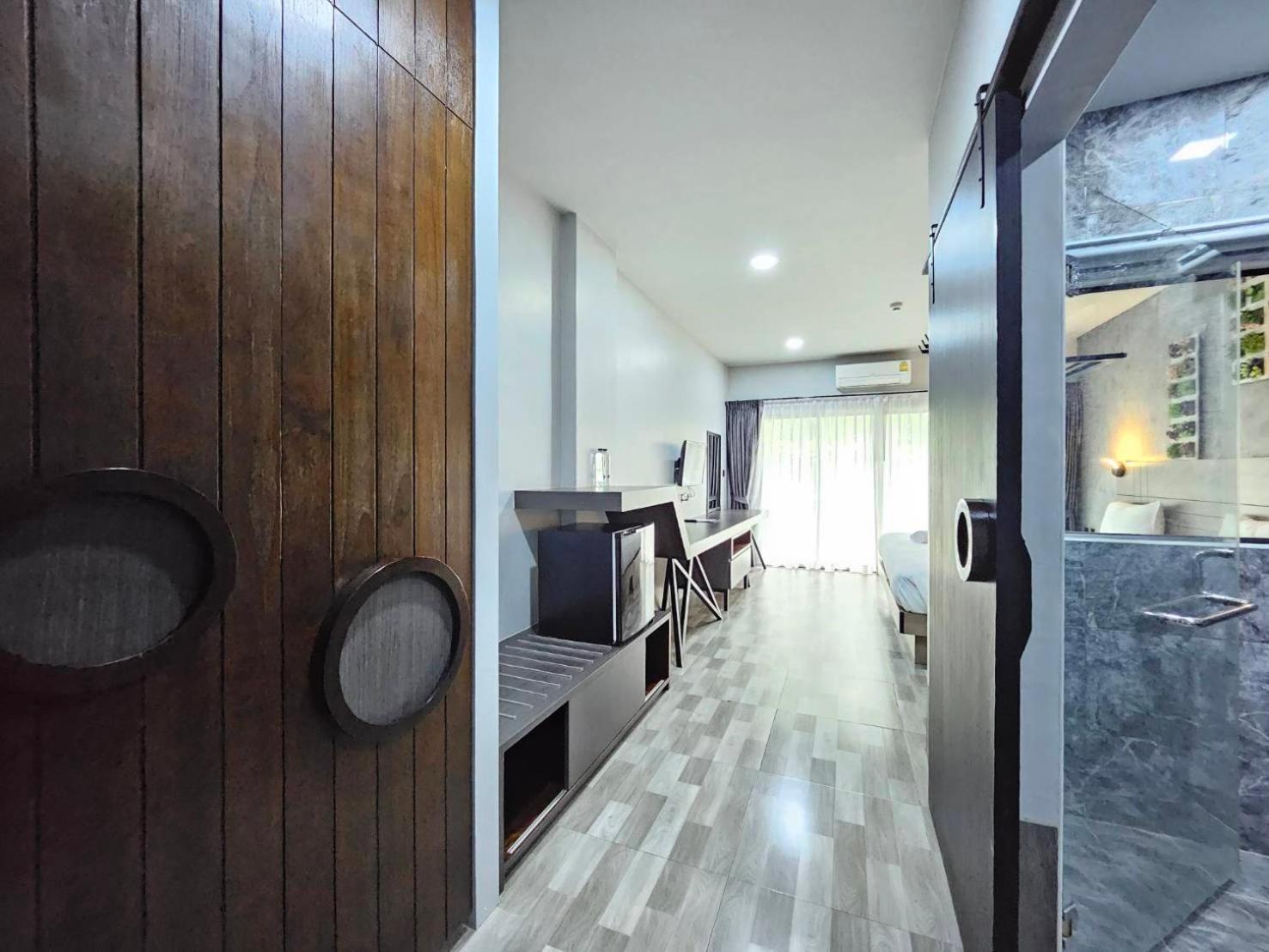 Little Loft Hotel Phuket Exterior photo
