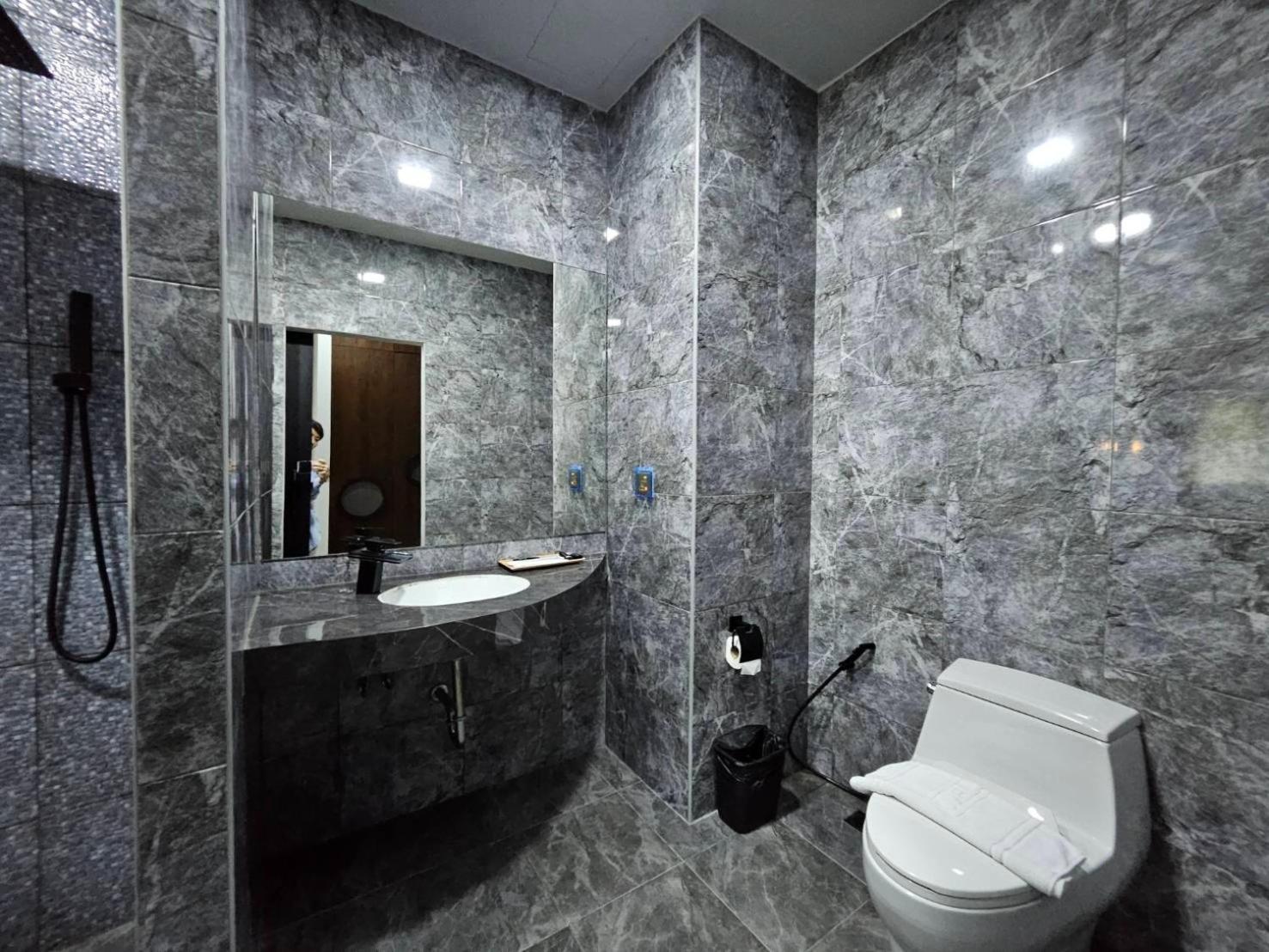 Little Loft Hotel Phuket Exterior photo