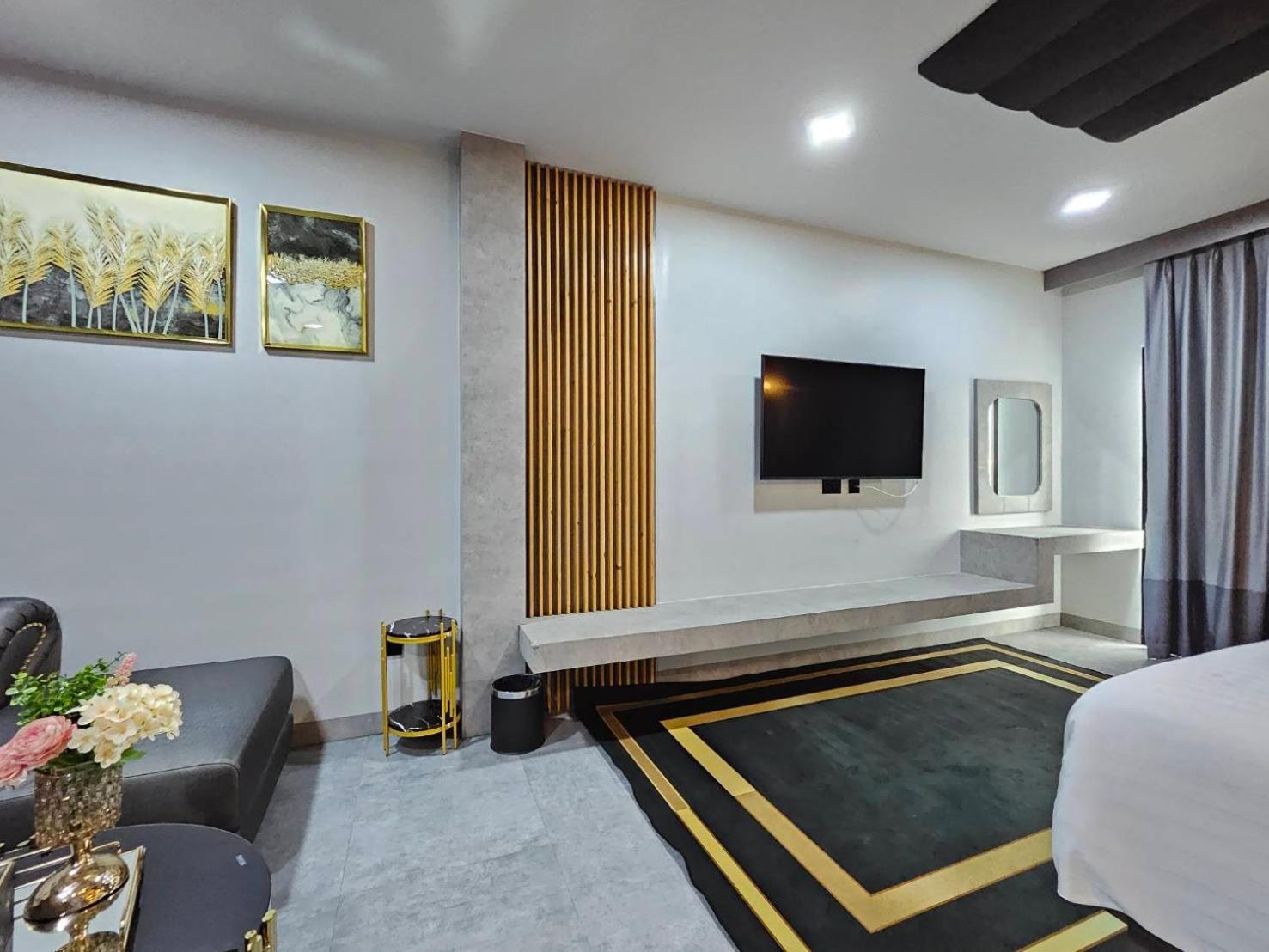 Little Loft Hotel Phuket Exterior photo