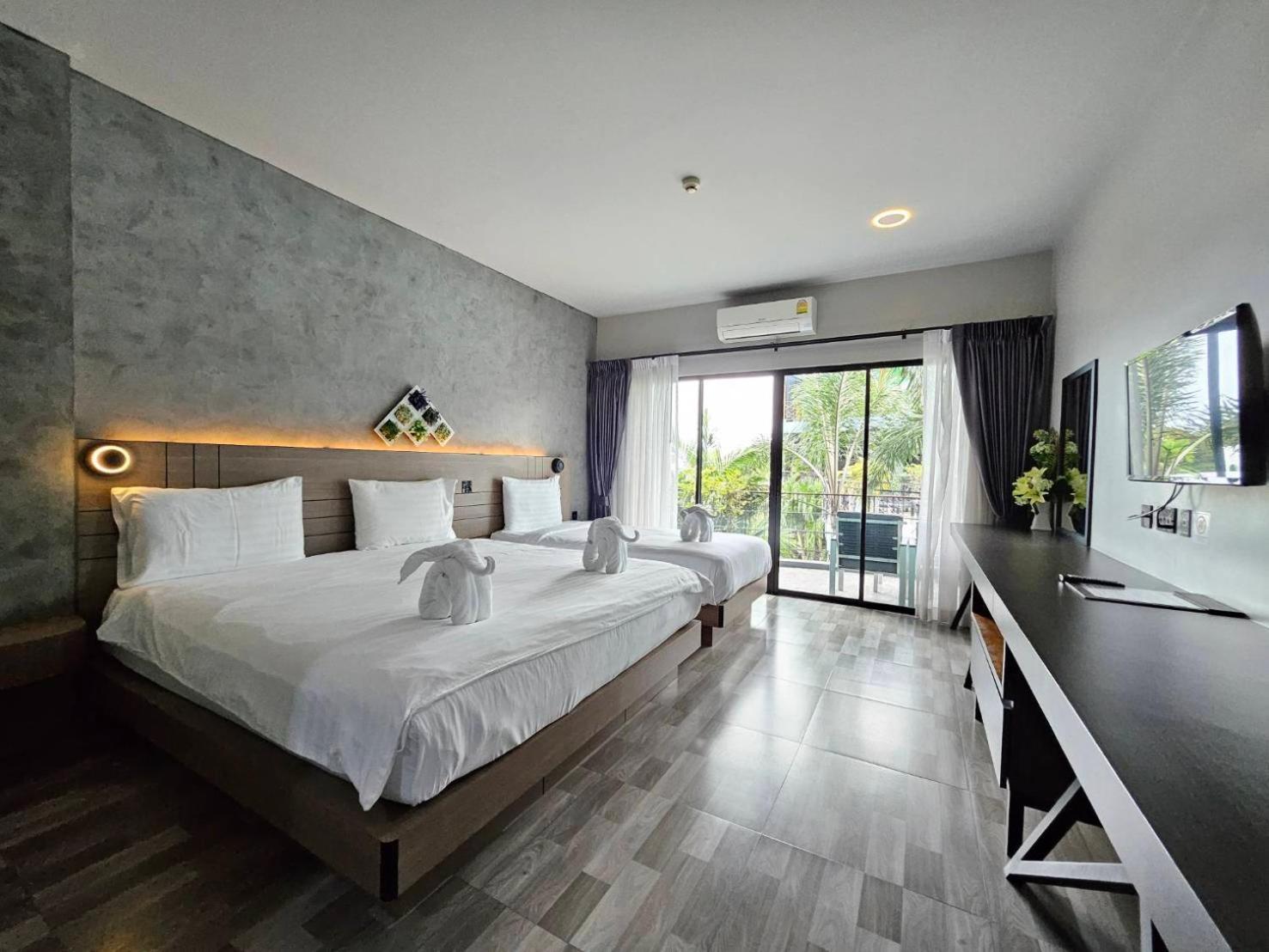 Little Loft Hotel Phuket Exterior photo