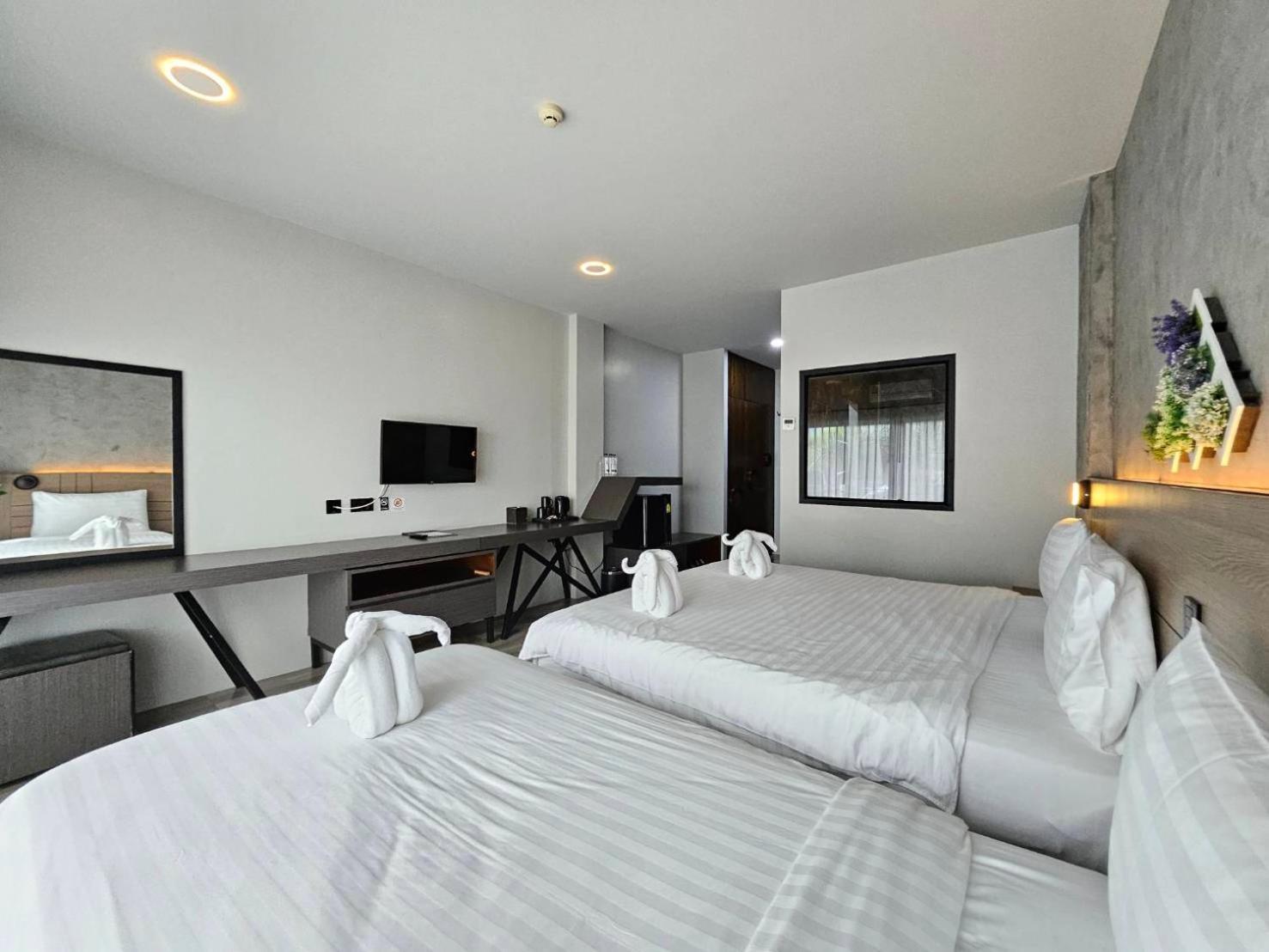 Little Loft Hotel Phuket Exterior photo