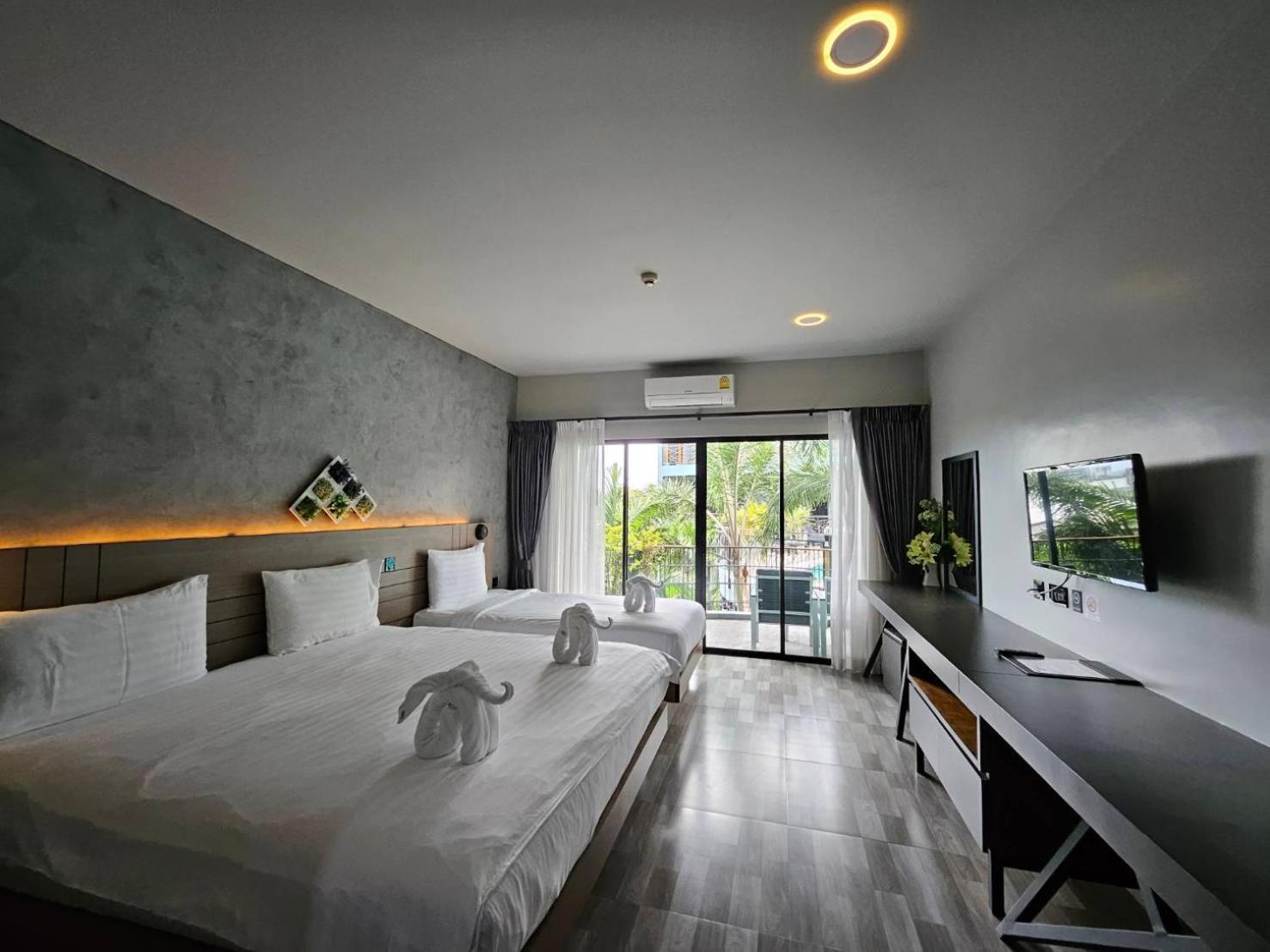 Little Loft Hotel Phuket Exterior photo