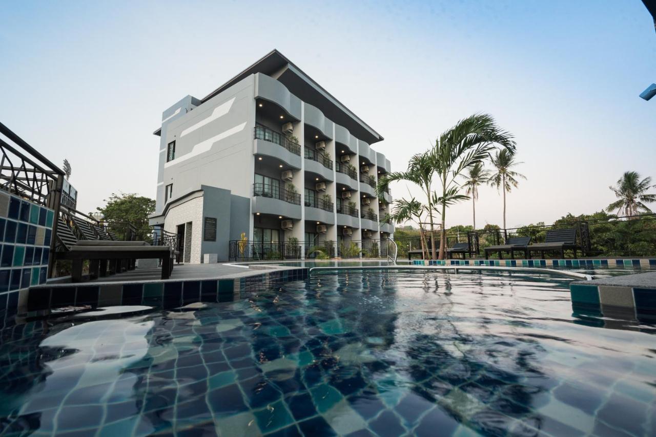 Little Loft Hotel Phuket Exterior photo